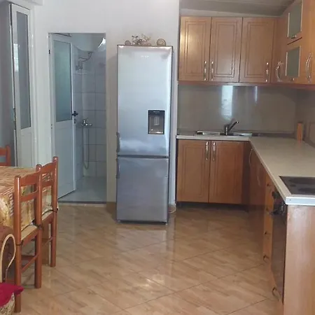 بيت للعطل Stone House كساميل